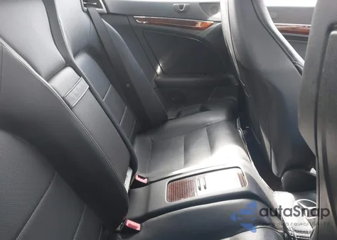 2011 Mercedes-Benz E 550 из США, поврежденный, VIN WDDKK7CF0BF081163